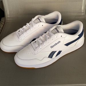White Reebok 👟